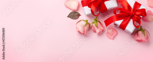 Valentines day gifts and rose flowers