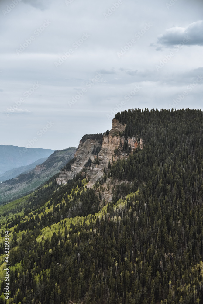 Naklejka premium Hiking Castle Rock in the Rockies in Durango Colorado 