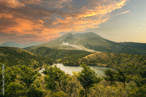 霧島連山の白紫池 photo