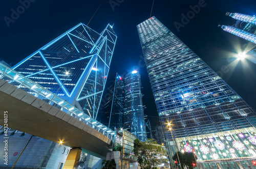 Canvas Print Skyscraper in downtown district of Hong Kong city at night