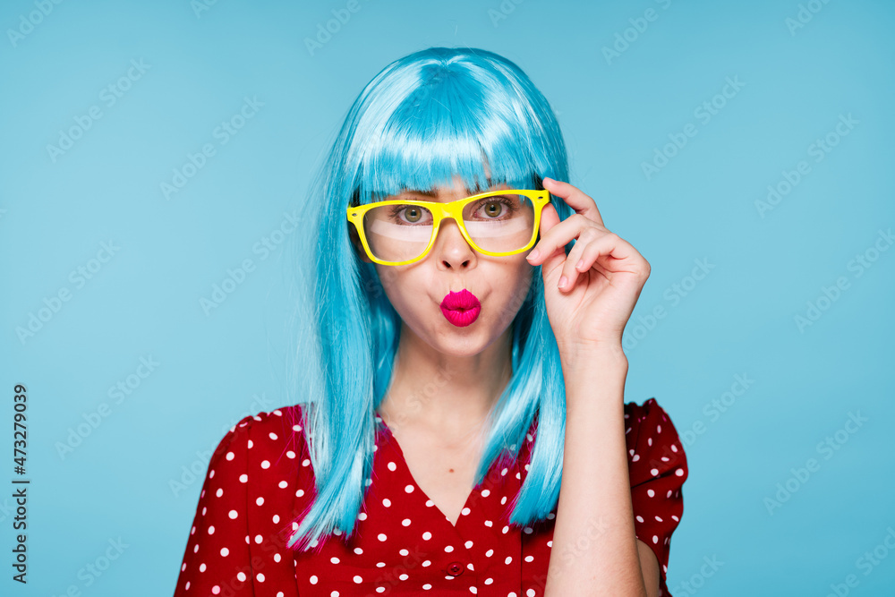 Fototapeta premium cheerful woman purple hair yellow glasses fashion glamor