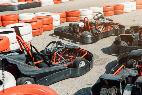 Many go-karts of motorized cars are waiting for you at the cartodrome. Extreme sports and fun entertainment for children and adults