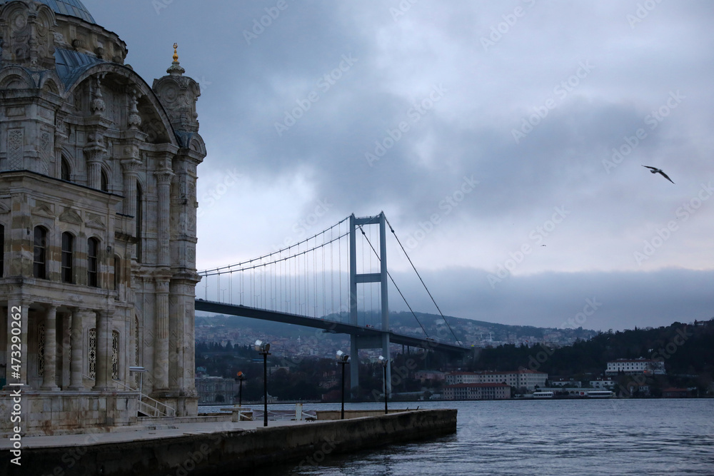 Obraz premium Ortakoy Mosque, Istanbul, Turkey, December 2021.