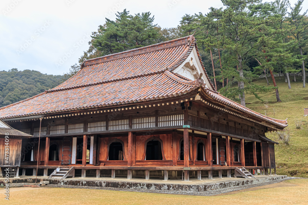 秋の旧閑谷学校　講堂　岡山県備前市　Former Shizutani School in Autumn. Okayama-ken Bizen city	
