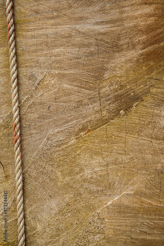 Piękne drewniane tło, brązowa zniszczona tekstura drzewa. 