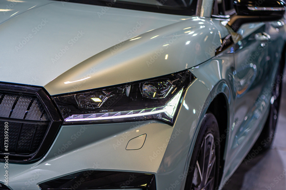 skoda-enyaq-iv-electric-suv-premiere-at-a-motor-show-full-led
