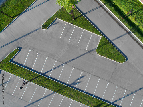 Obraz na płótnie Empty parking lot from above w salonie