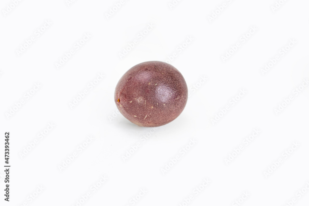 Obraz premium Passion fruit on white background