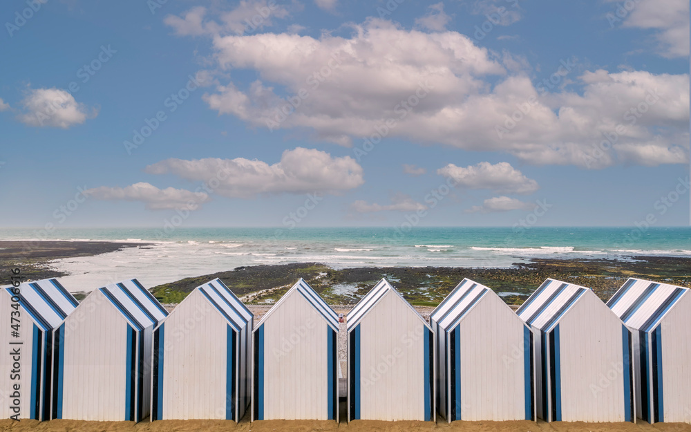 Naklejka premium beach huts at the beach