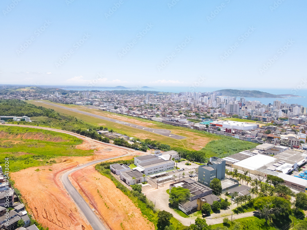 Imagem de drone do aeroporto de Guarapari.