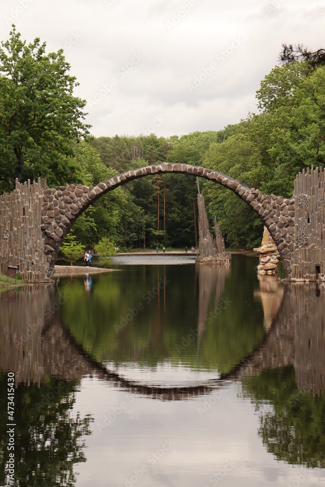 Obraz premium bridge over the river