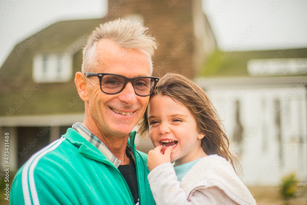 PORTRAIT OF A HAPPY TODDLER & DAD PORTRAIT OF A HAPPY TODDLER & DAD