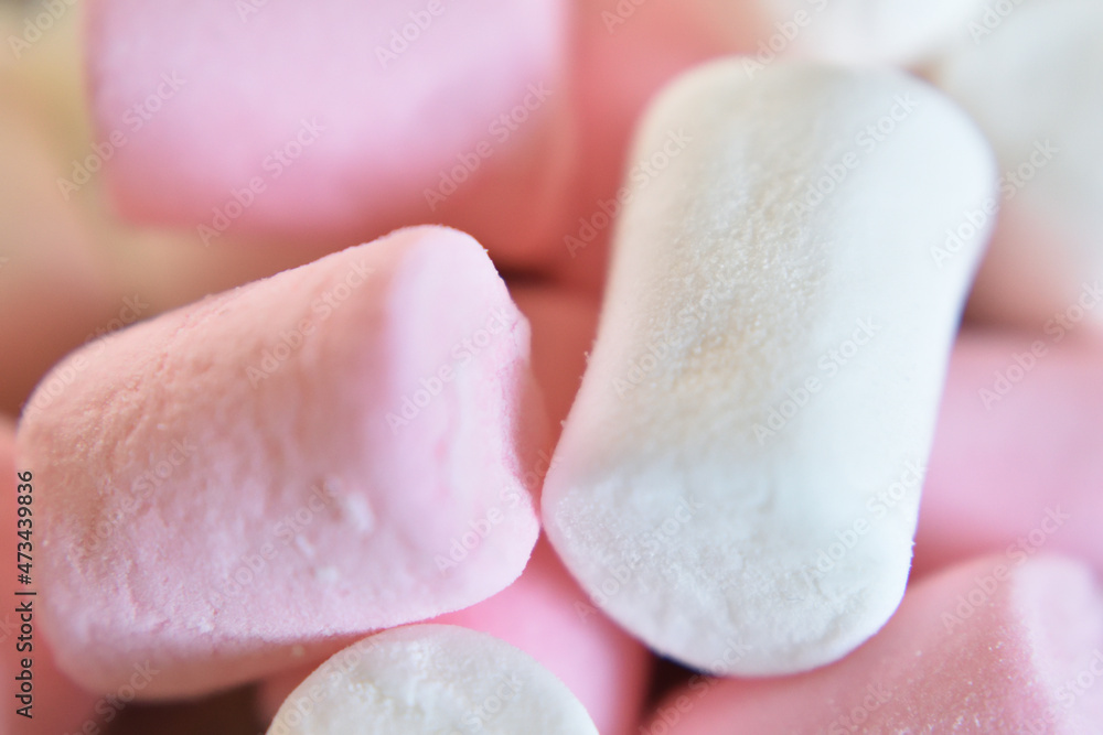 Fototapeta premium pink and white marshmallows