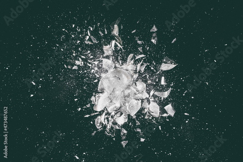 glass explosion on a dark background. Fototapet