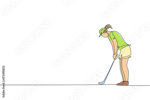 One single line drawing of young sporty golf player hit the ball using golf club graphic vector illustration. Healthy sport concept. Modern continuous line draw design for golf tournament poster