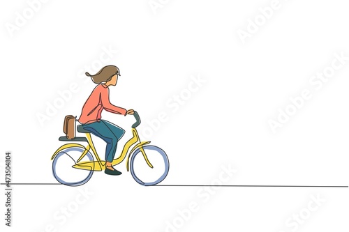Single continuous line drawing of young professional businesswoman riding bicycle to her company. Bike to work, eco friendly transportation concept. Trendy one line draw design vector illustration