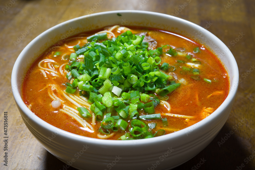 とても美味しい日本のインスタントラーメン とても美味しい日本のインスタントラーメン