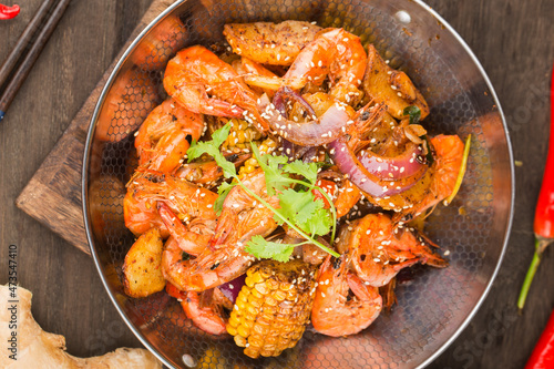 A Chinese dish: Griddle Shrimp，dry pot shrimp