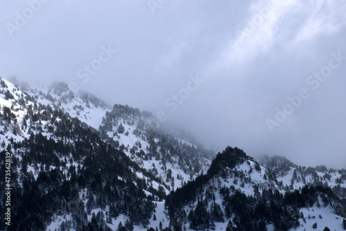 Montañas nevadas en la Val d'Aran