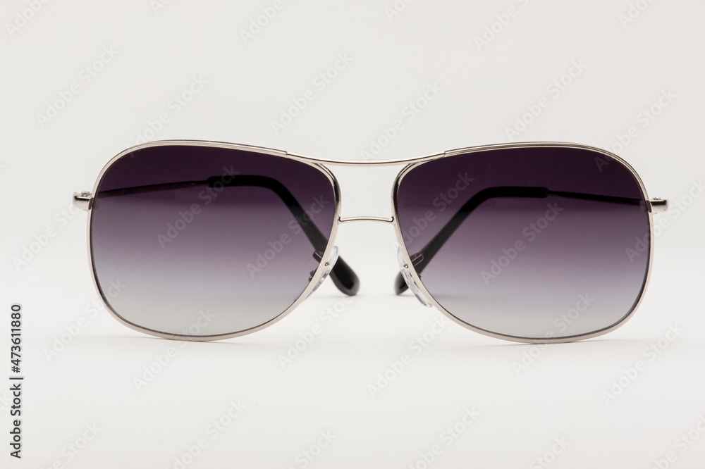 Straight on shot of a pair of modern Aviator sunglasses.