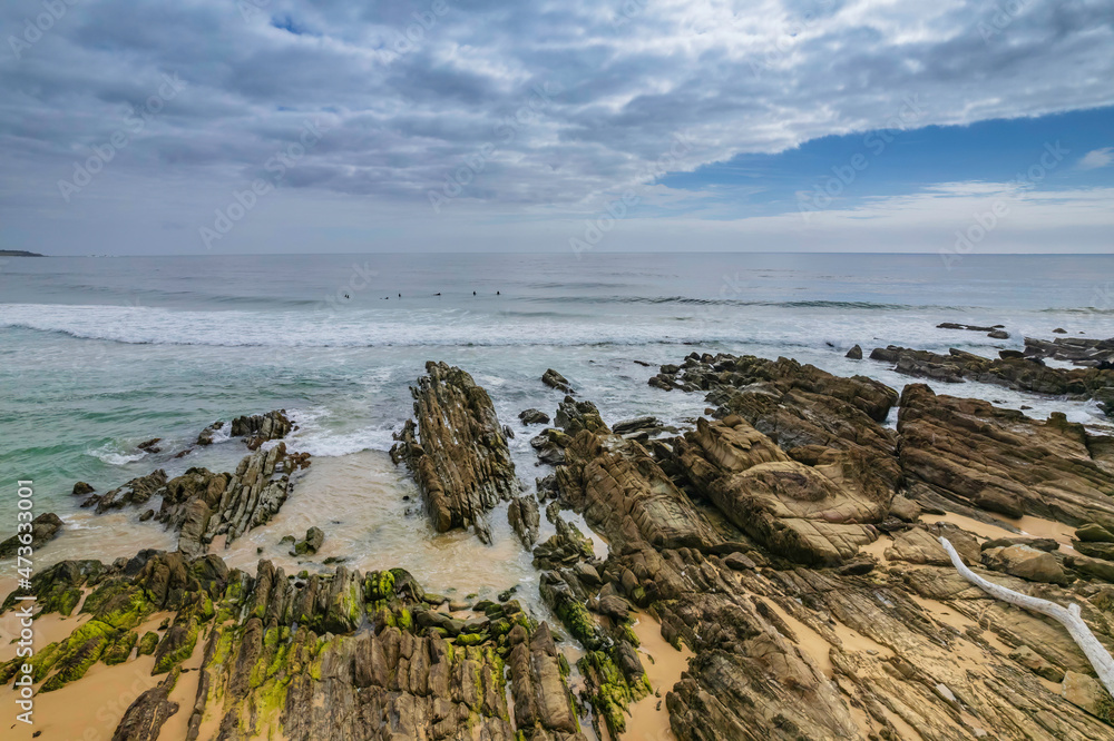 Morning ocean views with waves and rocks Morning ocean views with waves and rocks