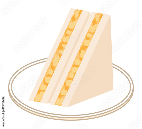 たまごサンド　三角に二分割