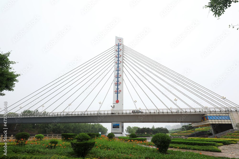 Naklejka premium Thermometer shaped cable-stayed bridge, North China