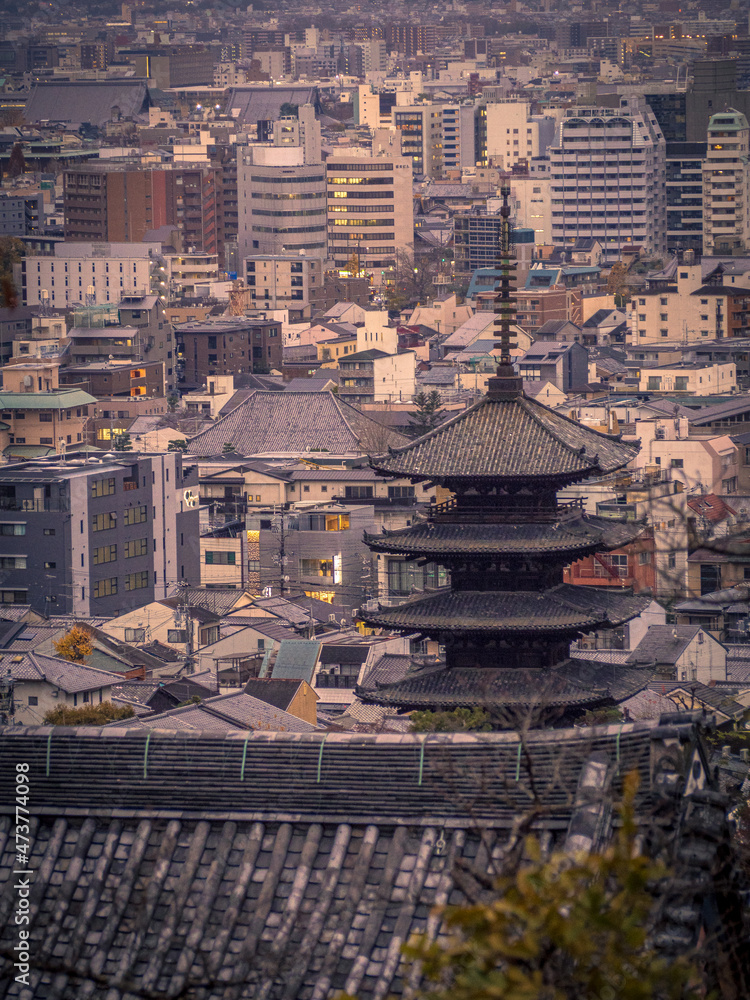 八坂の塔と京都市街地の眺望