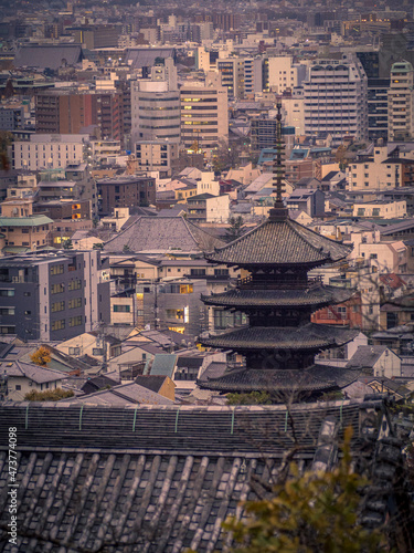 八坂の塔と京都市街地の眺望
