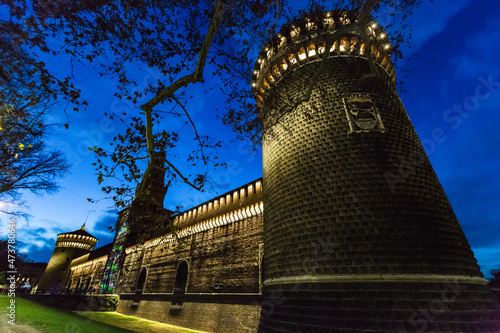 Obraz na płótnie Sforza Castle by night, Milan, Italy w salonie