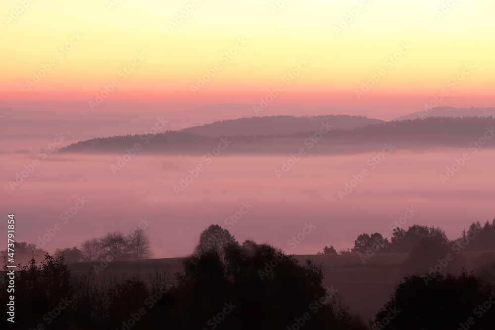 Nebel am Morgen an der Neubürg im Landkreis Bayreuth