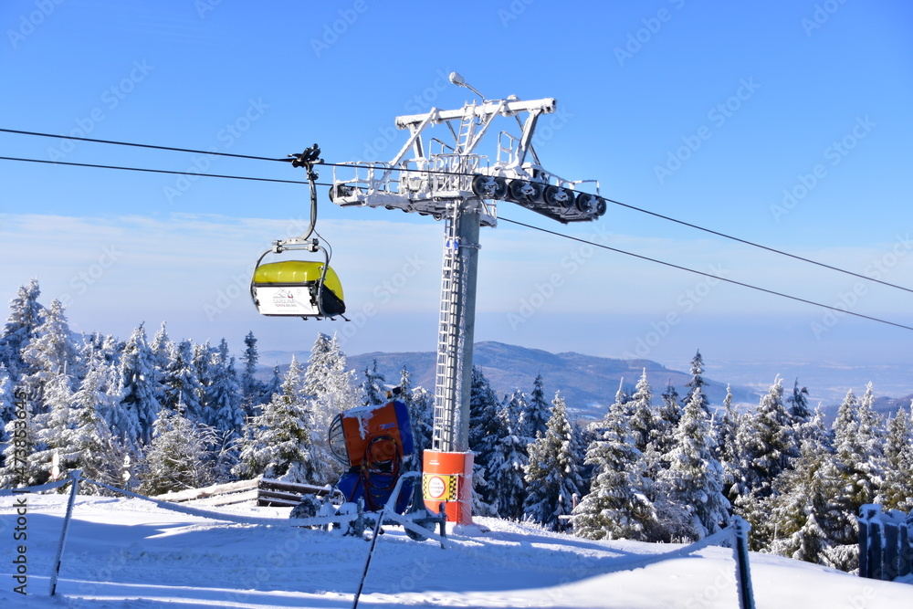 wyciąg narciarski, Szczyrk, góra Skrzyczne, zima, śnieg, mróz,