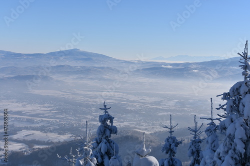 Fototapeta Naklejka Na Ścianę i Meble -  Babia Góra, Beskidy, zima, śnieg, mróz, panorama,