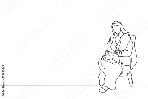 Wallpaper Mural Continuous one line drawing young Arabian businessman with clipboard. Male executive sitting in armchair. Man taking notes. Psychology consultation. Single line draw design vector graphic illustration Torontodigital.ca
