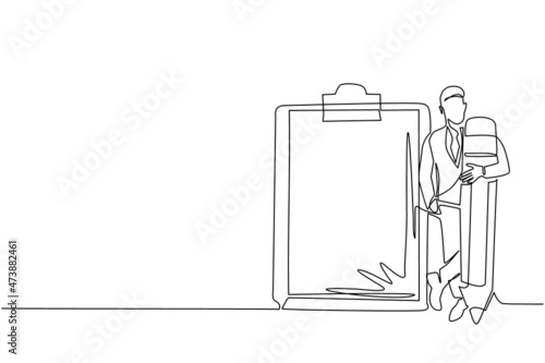 Continuous one line drawing businessman holding giant pencil looking at completed checklist on clipboard. Effective daily planning and time management. Single line draw design vector illustration