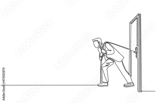 Single one line drawing businessman trying hard to pulling rope to drag heavy door frame, metaphor to facing big problem. Business struggles. Strength for success. Continuous line draw design vector
