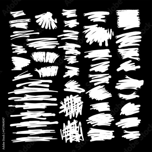 Doodle strokes graffiti spray effect. set of design elements. strokes background