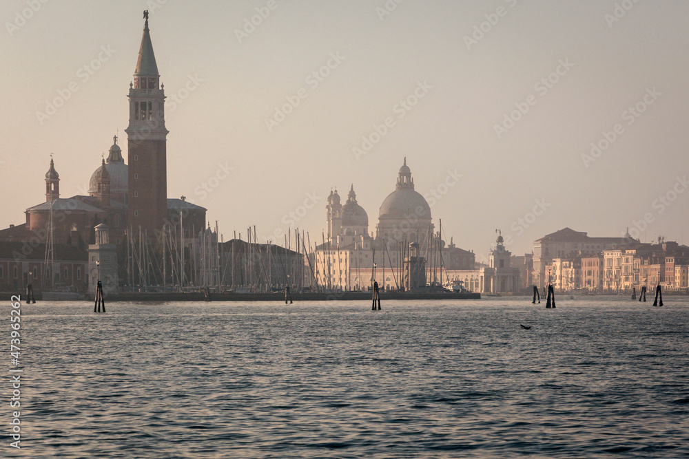 Venezia.  Veduta di San Giorgio Maggiore verso La Salute dal Bacino di San Marco