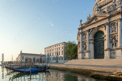 Venezia.  Riva del canal Grande a Dorsoduro con La Salute e il Palazzo patriarcale photo