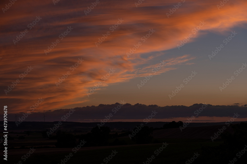 Aussergewöhnlicher, malerischer Abendhimmel Aussergewöhnlicher, malerischer Abendhimmel