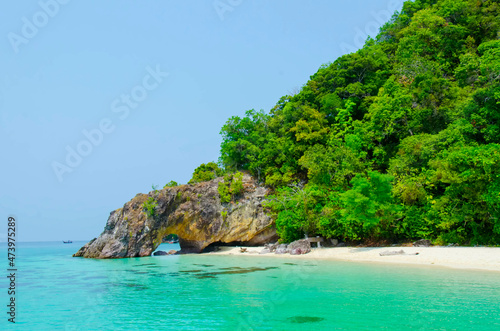 Natural stone doors in the Andaman Sea, Thailand, clean and pure water, suitable for relaxation, swimming, diving, watching the underwater world in summer