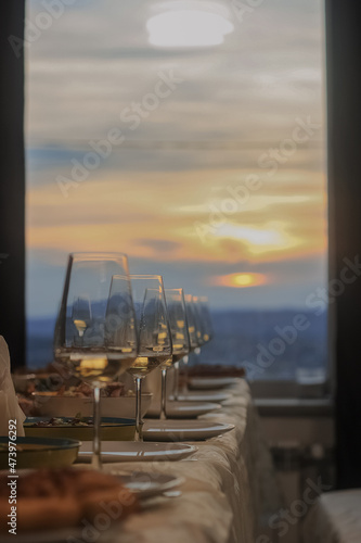 Evenly spaced glasses (perfectionism)