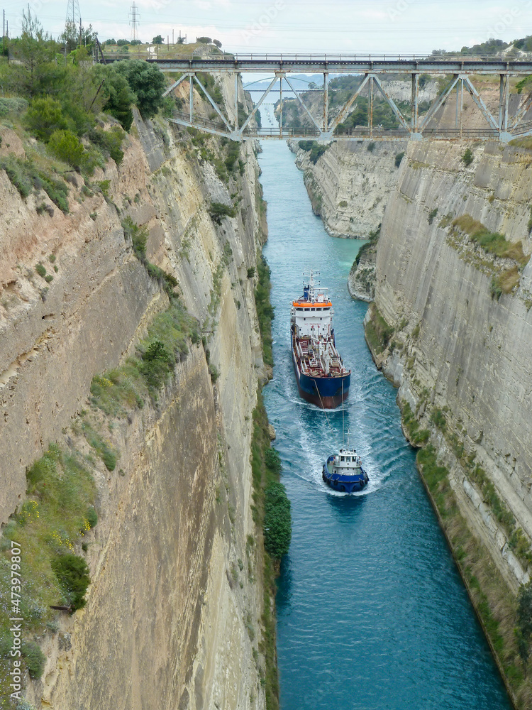Fototapeta premium Narrow Corinth Canal in Greece