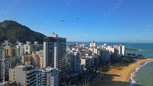 Parapente na Praia da Costa, Vila Velha, Espírito Santo, Brasil.