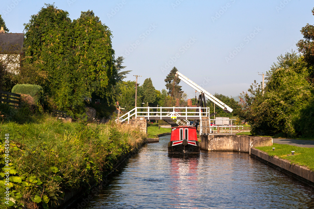 Valokuva Fron Lift Bridge and Fron Footbridge, Froncysyllte, Llangollen Canal, Wrexham, W