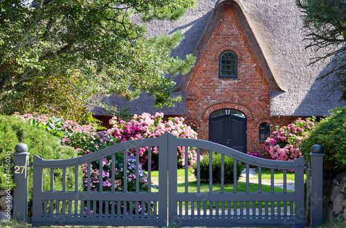 Obraz na plátne A beautiful reed house in Sylt