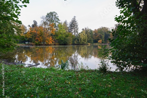Kromeriz. Rybník v parku na podzim. Česko. Evropa.  photo