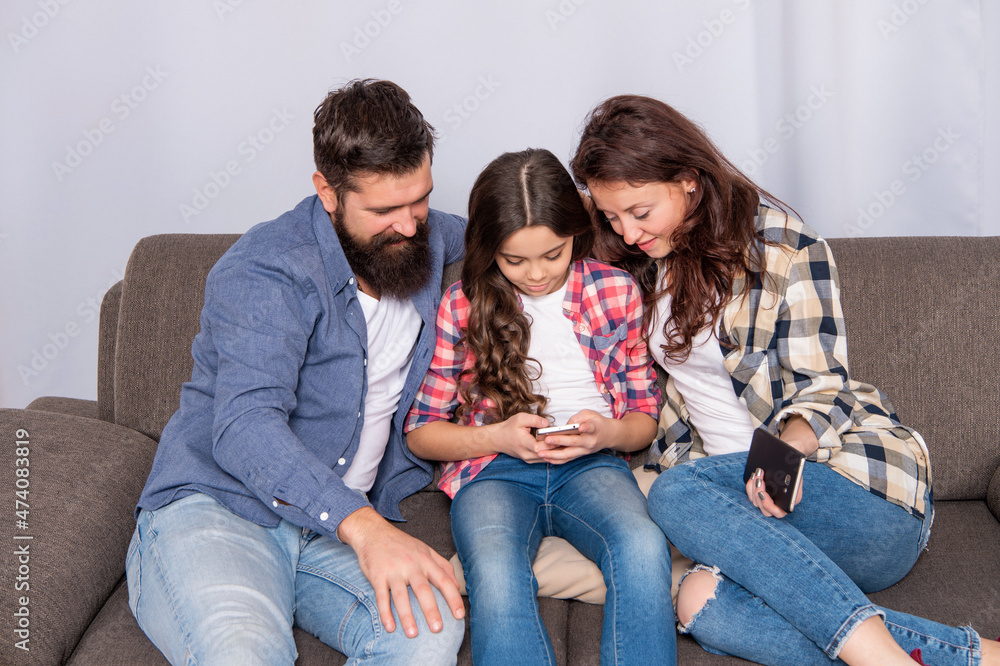 Using mobile phone responsibly. Family send text message. Family time. Smartphone habit