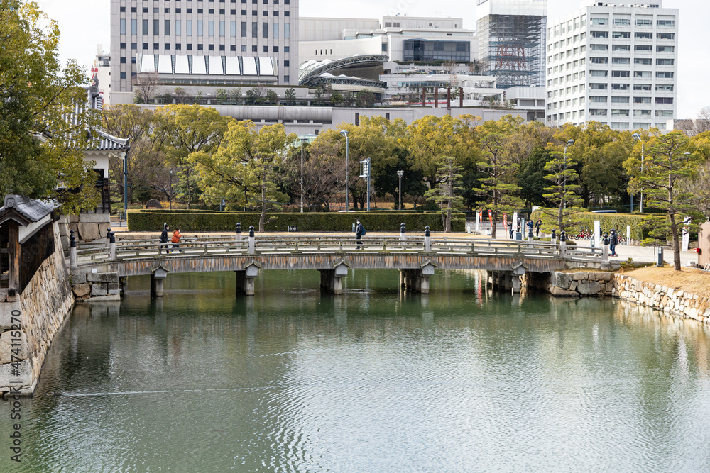 Fototapeta premium EOSRP.広島市内正月、まばらの初詣。