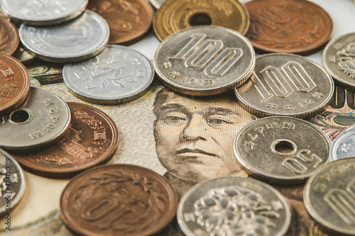 Japanese banknotes and Japanese coins